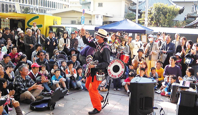 日本全国どこへでも！イベントに芸人を呼ぼう！芸人は全国に在籍！交通費を抑え、低料金で質の高い芸をお届けします！