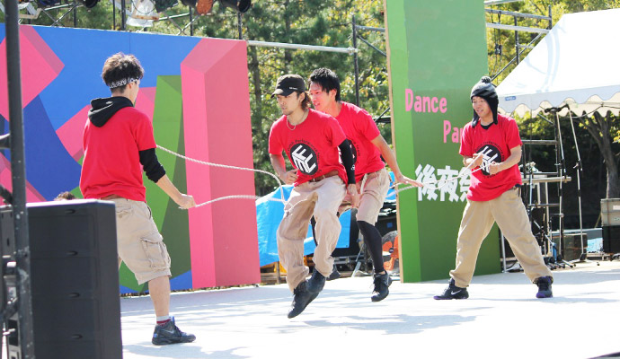 日本全国どこへでも！イベントに芸人を呼ぼう！芸人は全国に在籍！交通費を抑え、低料金で質の高い芸をお届けします！