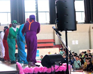 岐阜県養老町の保育イベントに、大道芸人を派遣しました。