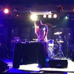 dj しゅうじ