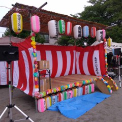 埼玉県戸田市の納涼祭りに、コミカルマジシャンを派遣しました。
