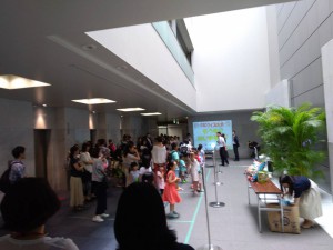 東京都江東区の職場訪問イベントに、パフォーマーを派遣しました。