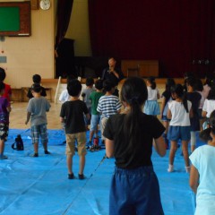 千葉県松戸市の児童クラブに、けん玉パフォーマーを派遣しました。