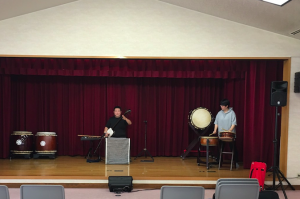 大阪府高槻市の福祉センターに三味線・太鼓・篠笛奏者を派遣しました。