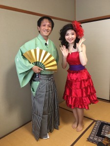 大阪府高槻市の演芸ショーに、太神楽曲芸師とものまねタレントを派遣しました。