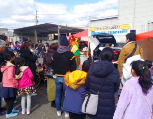 兵庫県神戸市で開かれたお客様感謝祭にクラウンを派遣しました。