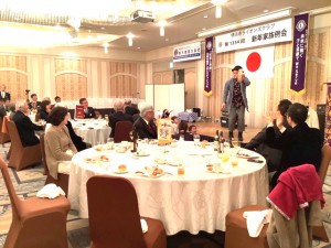大阪府堺市の団体例会にパントマイムパフォーマーを派遣しました。