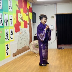 福島県矢吹町の施設イベントへ、演歌歌手を派遣しました！