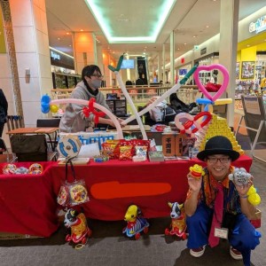 東京都日野市の携帯電話ショップの販売促進イベントに、バルーンアーティストを派遣しました！